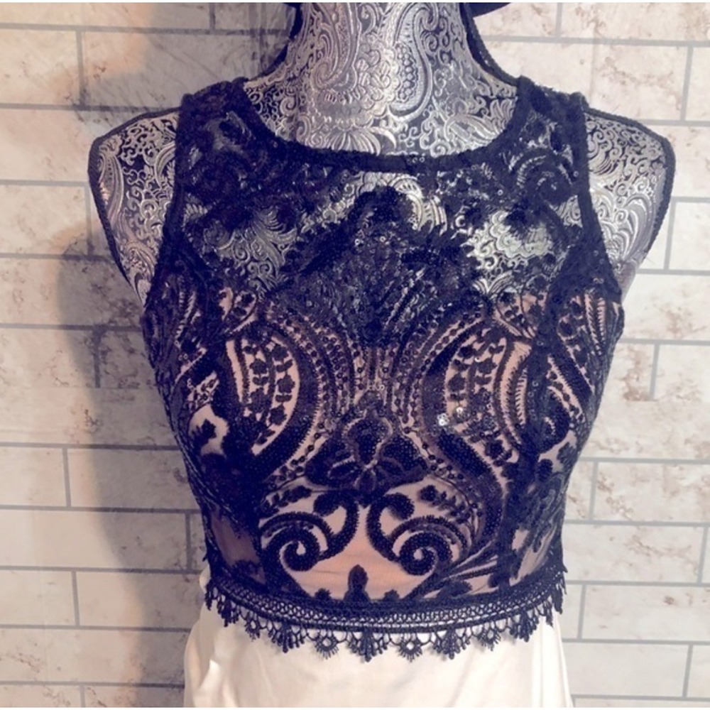 As‎ You Wish women's black stunning Lace sequins overlay crop top size 1 XS